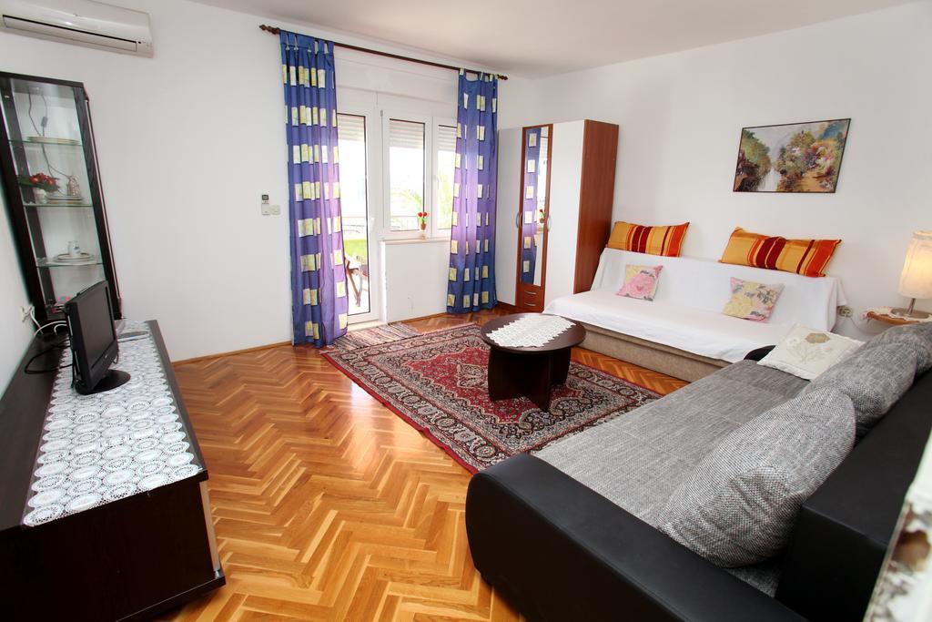 Apartments Jasmin Trogir Exterior foto